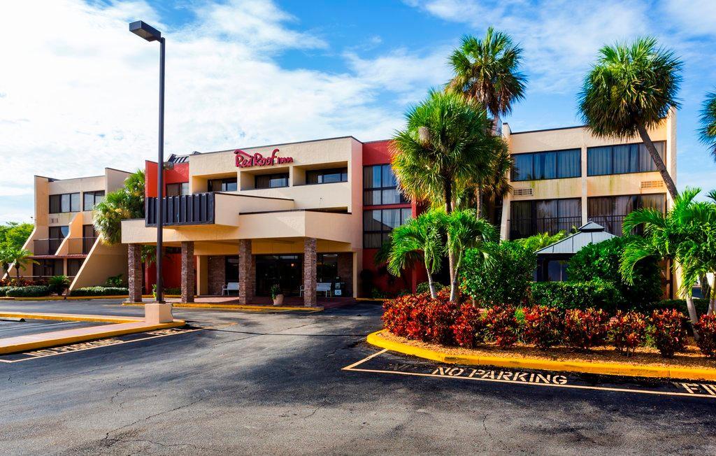 Tropical Palms Hotel Clearwater Exterior photo